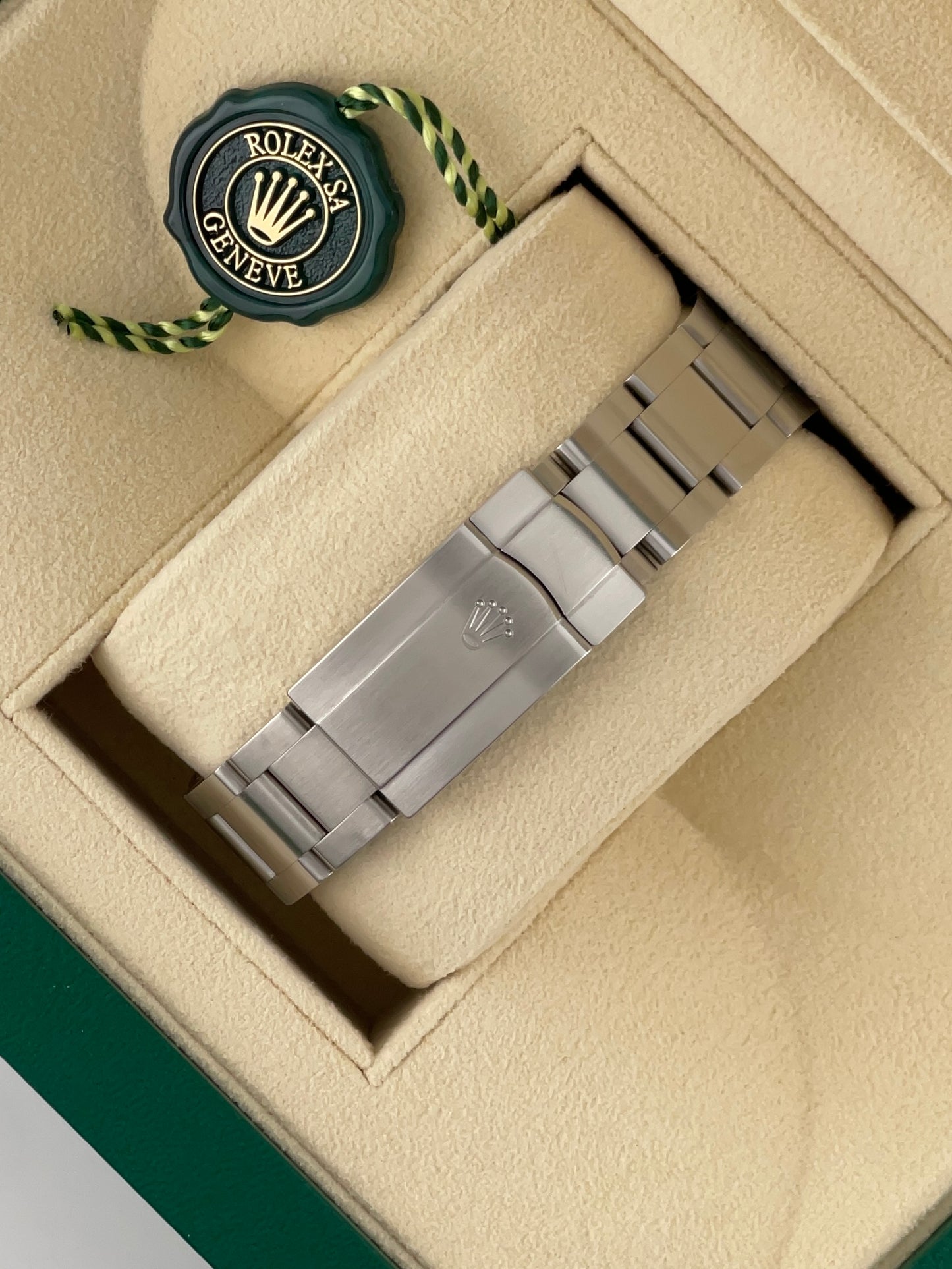 Rolex Oyster Perpetual - 41mm - 124300 - 2024