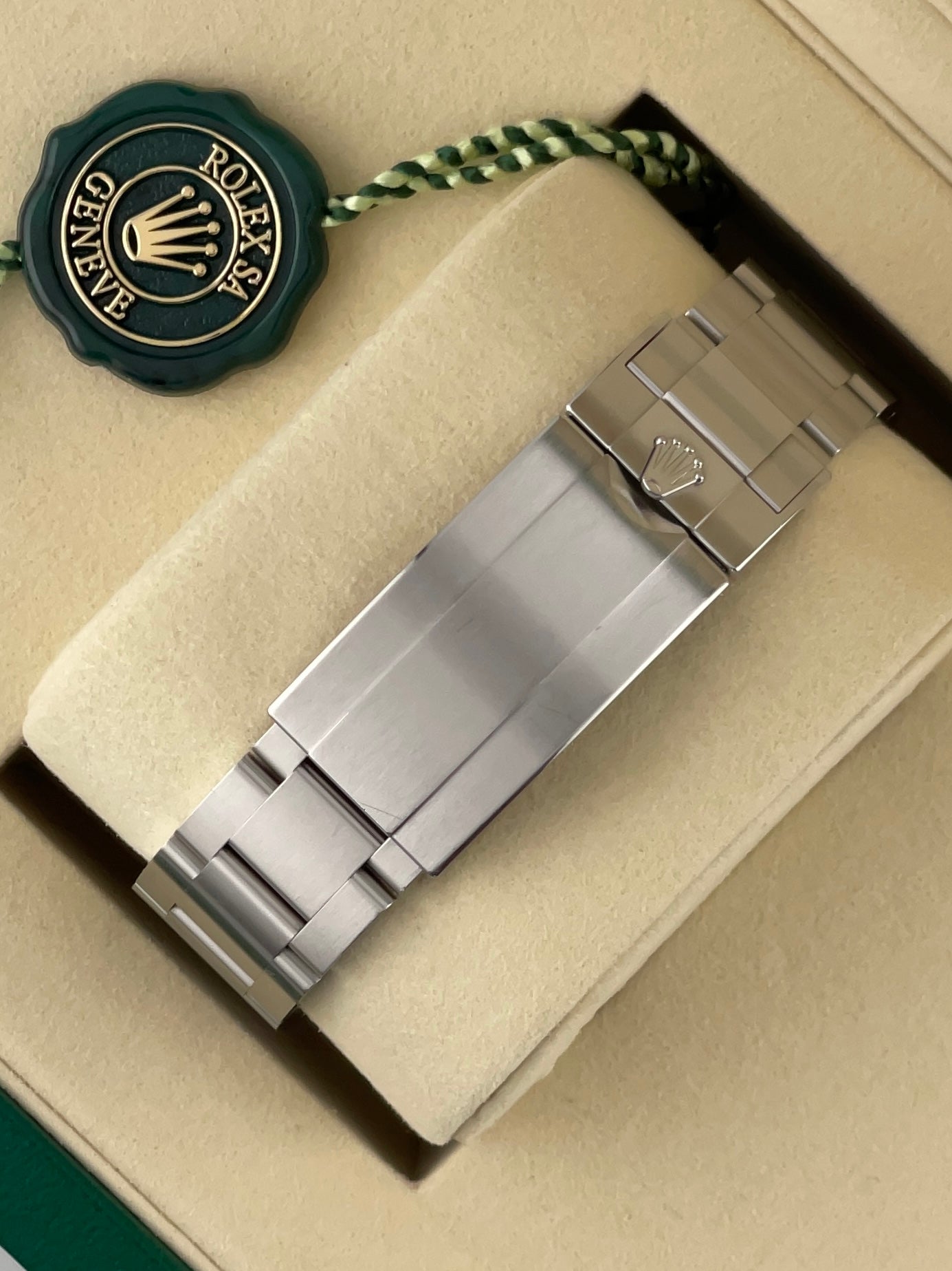 Rolex Submariner Date 126610LV Starbucks mit grüner Lünette und schwarzem Zifferblatt, 41mm Oystersteel