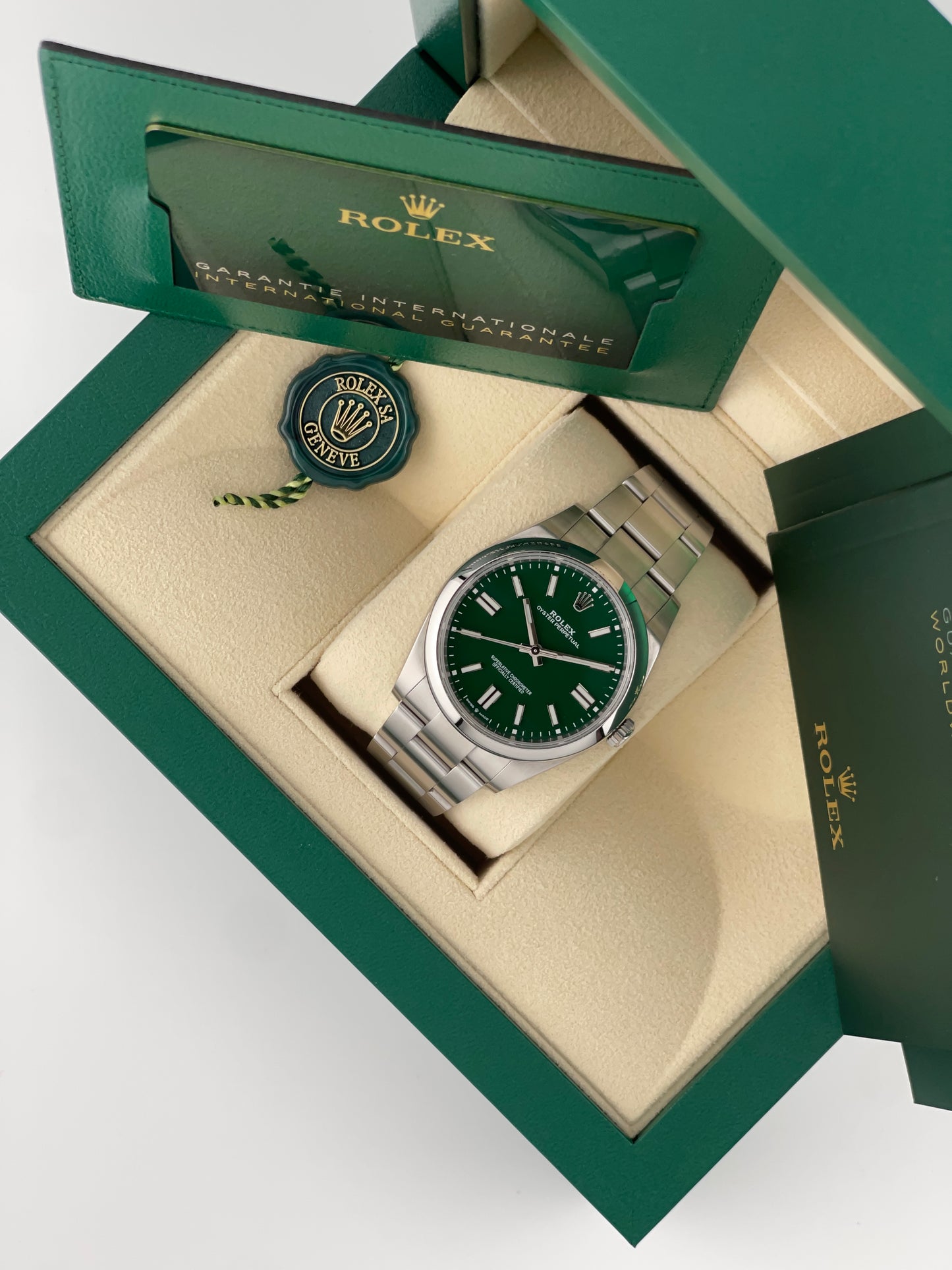 Rolex Oyster Perpetual - 41mm - 124300 - 2024