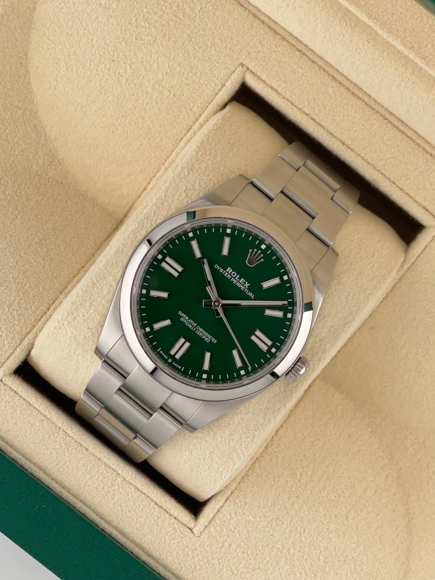 Rolex Oyster Perpetual - 41mm - 124300 - 2024