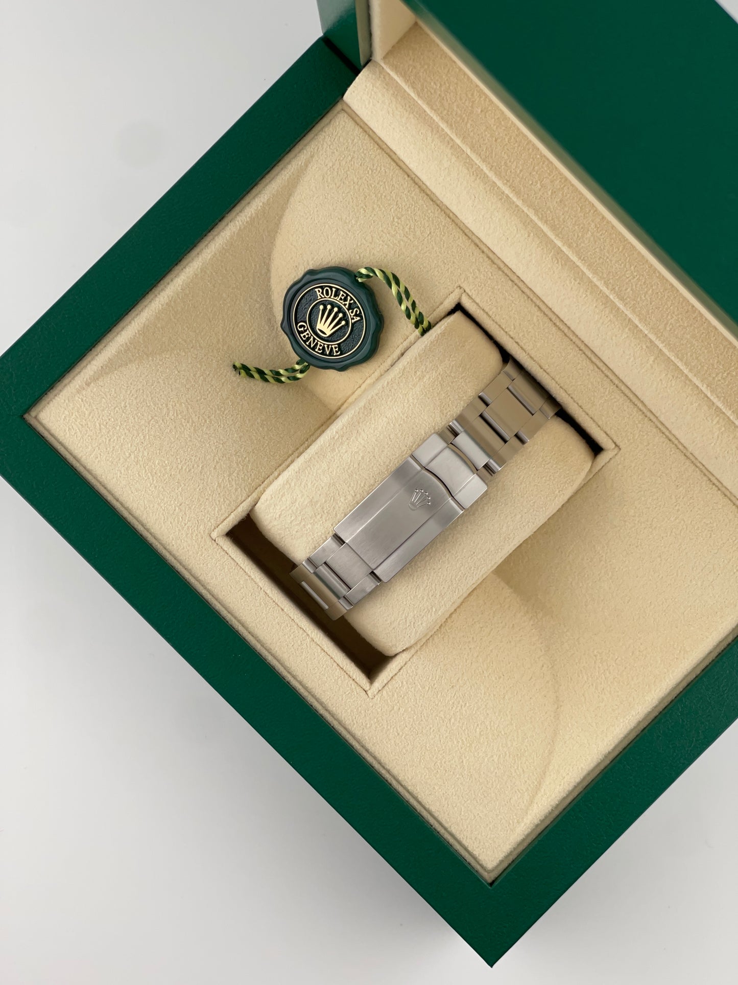Rolex Oyster Perpetual - 41mm - 124300 - 2024